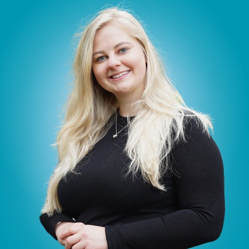 Portrait of Barbora Horáková, an International Exit Strategy coach specializing in mindfulness for stress management and burnout prevention, aiding professionals globally.