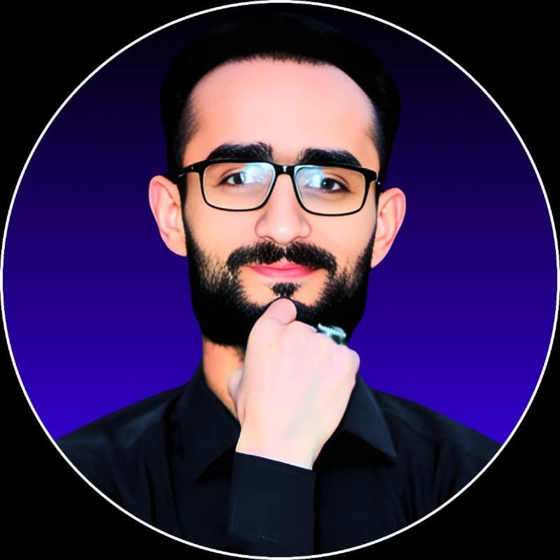 Portrait of Muhammad Izhar Ul Haq, an International Exit Strategy client testimonial, praising Stefania Arca's swift simplification of challenges and confidence reignition.